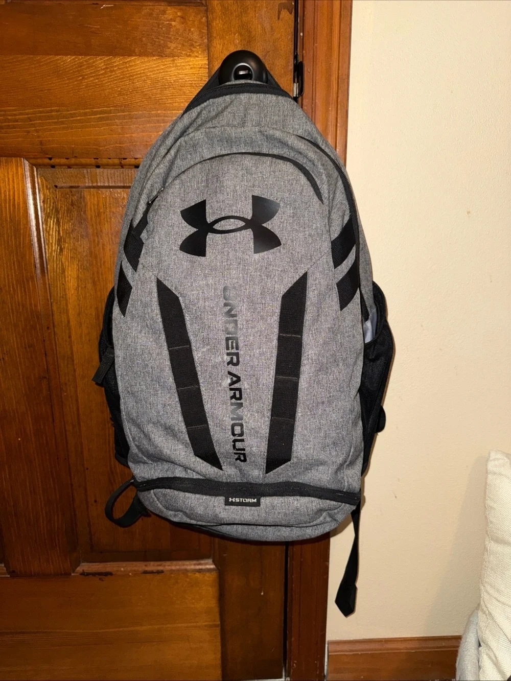Under Armour Hustle 5.0 Backpack 1361176 Gray/Black UNISEX